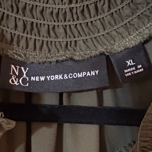 New York & Company Dark Green Blouse with Smocked Details - Picture 2 of 7